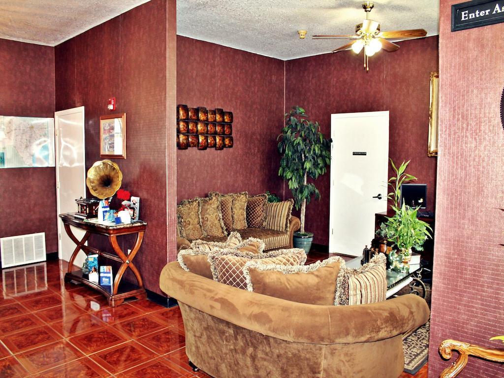 Super 8 By Wyndham San Antonio At I-10 Motel Bagian luar foto
